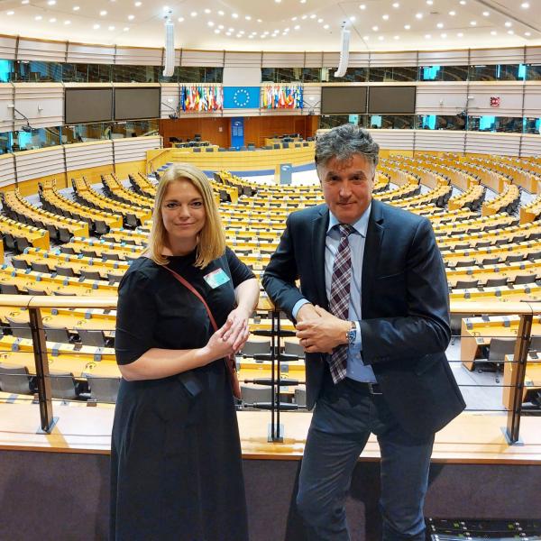 debata o in vitro w europarlamencie