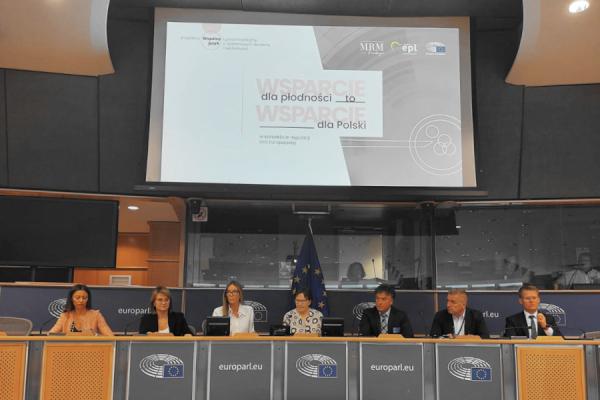 wsparcie dla plodnosci to wsparcie dla polski